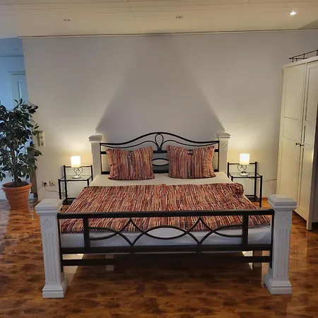 Ferienapartment Schlummerhausen Nr 2 - Fuer 5 Personen, Mit Kueche, Wifi, Smart-Tv, Nur Buchenbar Uebers Web Apartmán *